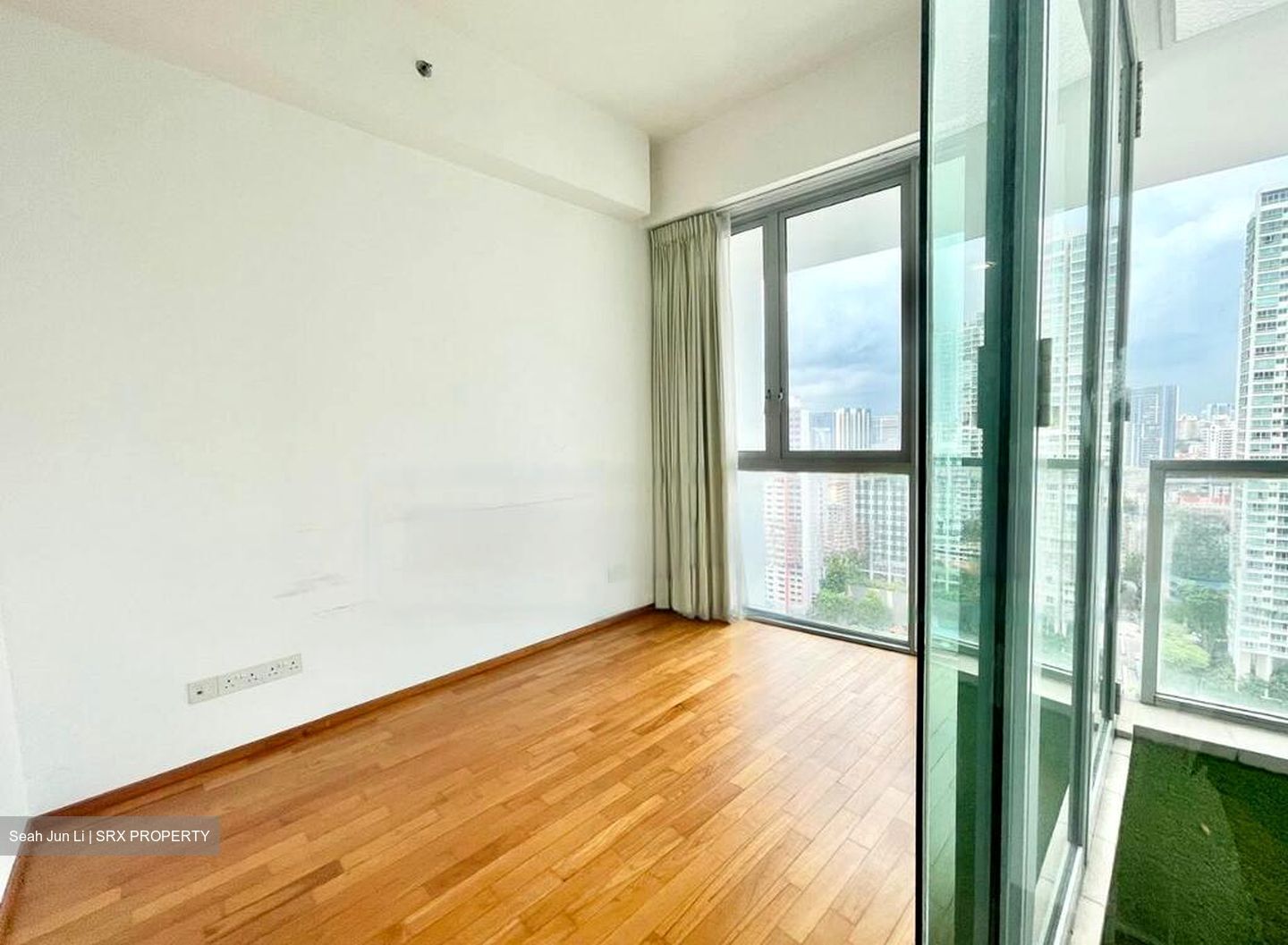 Southbank (D7), Office #490443341